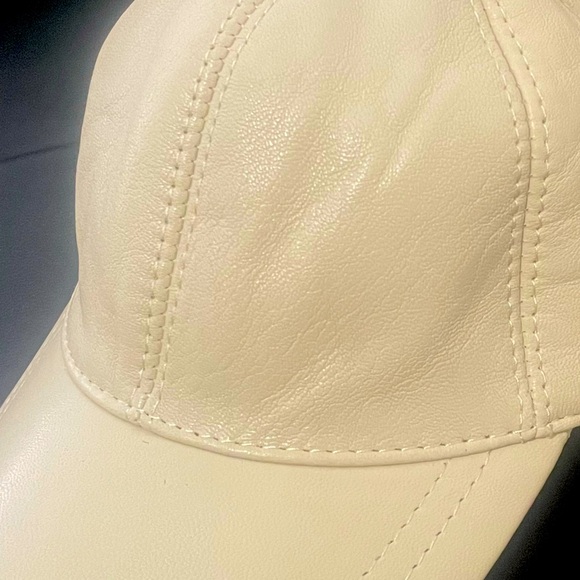 NWT AUTHENTIC sheepskin leather hat - Picture 2 of 8